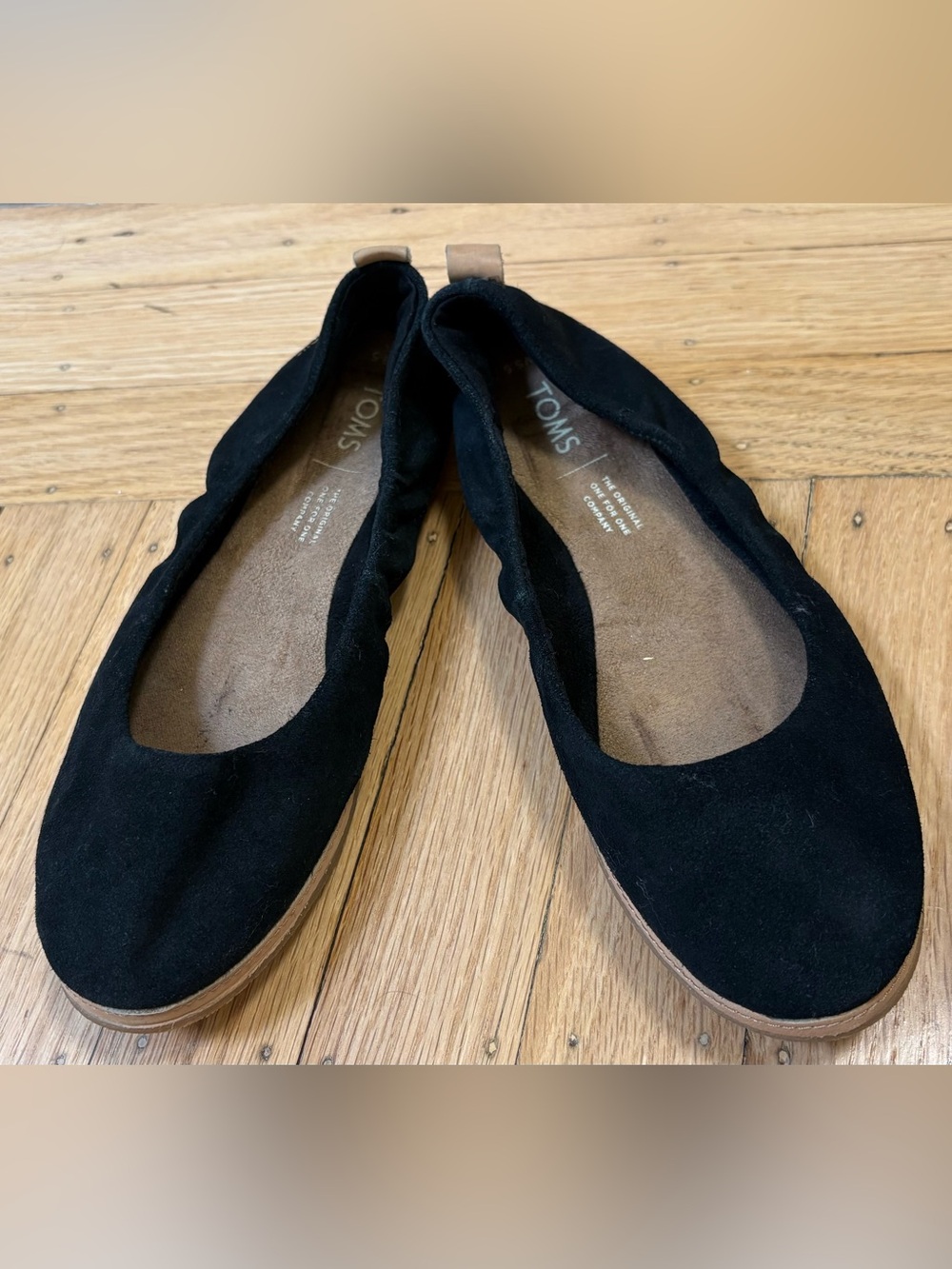 TOMS  Black Suede “Olivia” Ballet Flats, size 5.5 (36)